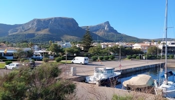 Ratificada la orden de demolición del polémico camping de la Colònia de Sant Pere