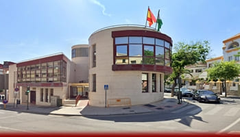 Absuelto de delito contra la ordenación del territorio por construir una piscina en suelo rústico en Chiclana